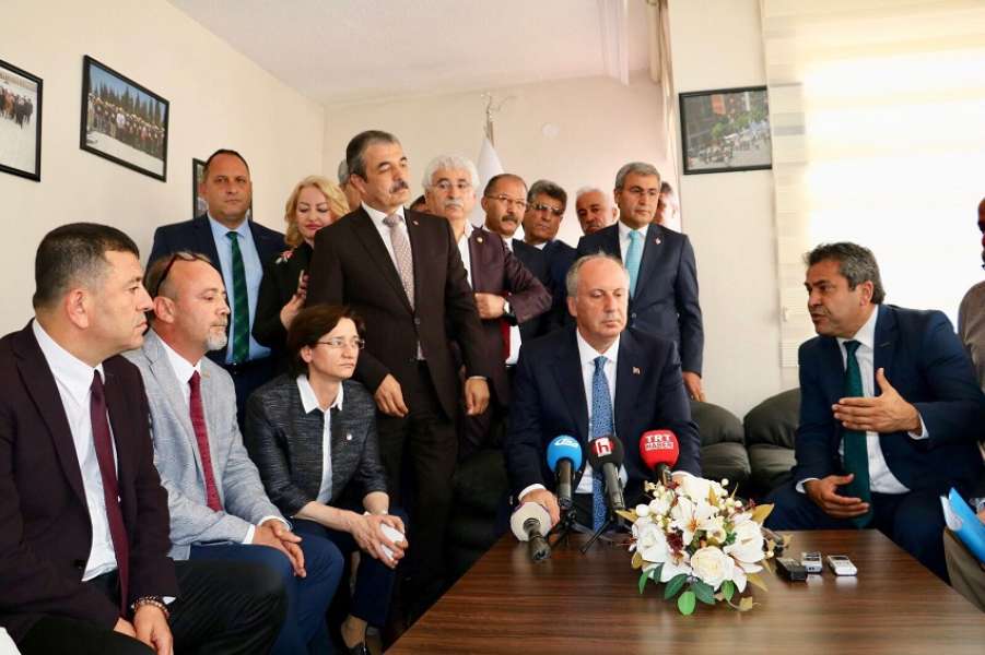 Muharrem İnce Konfederasyonumuz Birleşik Kamu-İş’i Ziyaret Etti